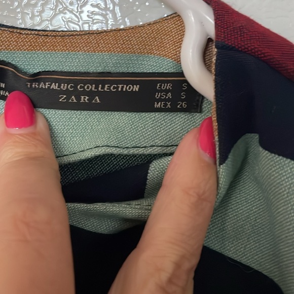 Zara Blue and Red Boxy Peplum Blouse Short Sleeve Small - Picture 3 of 4